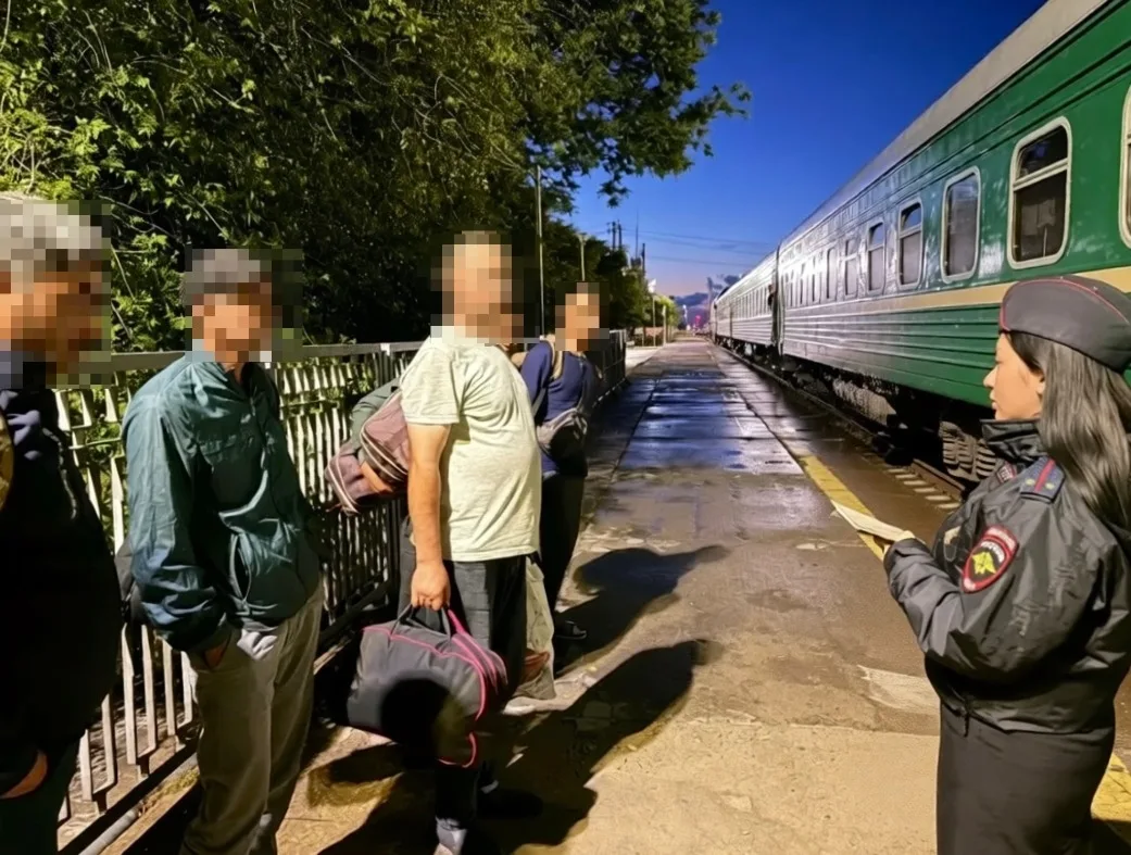 С 1 по 10 июня 2026 года в Астраханском ЛО МВД России на транспорте прошел первый этап ...