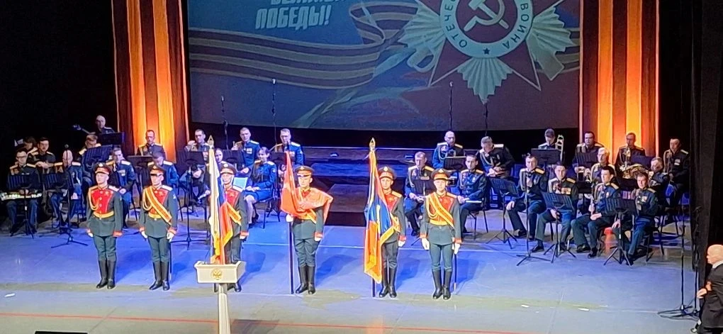Сегодня, 8 мая,  участники движения "Школа безопасности" приняли участие в торжественном мероприятии