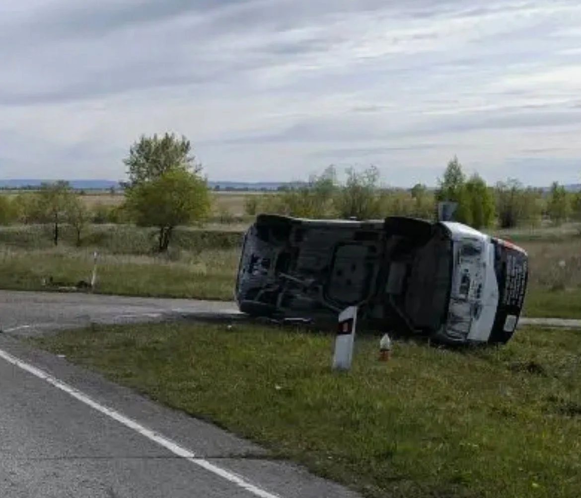 ‼️Трое подростков пострадали в дорожной аварии в Бейском районе  На трассе Белый Яр-Бея-Аскиз водите