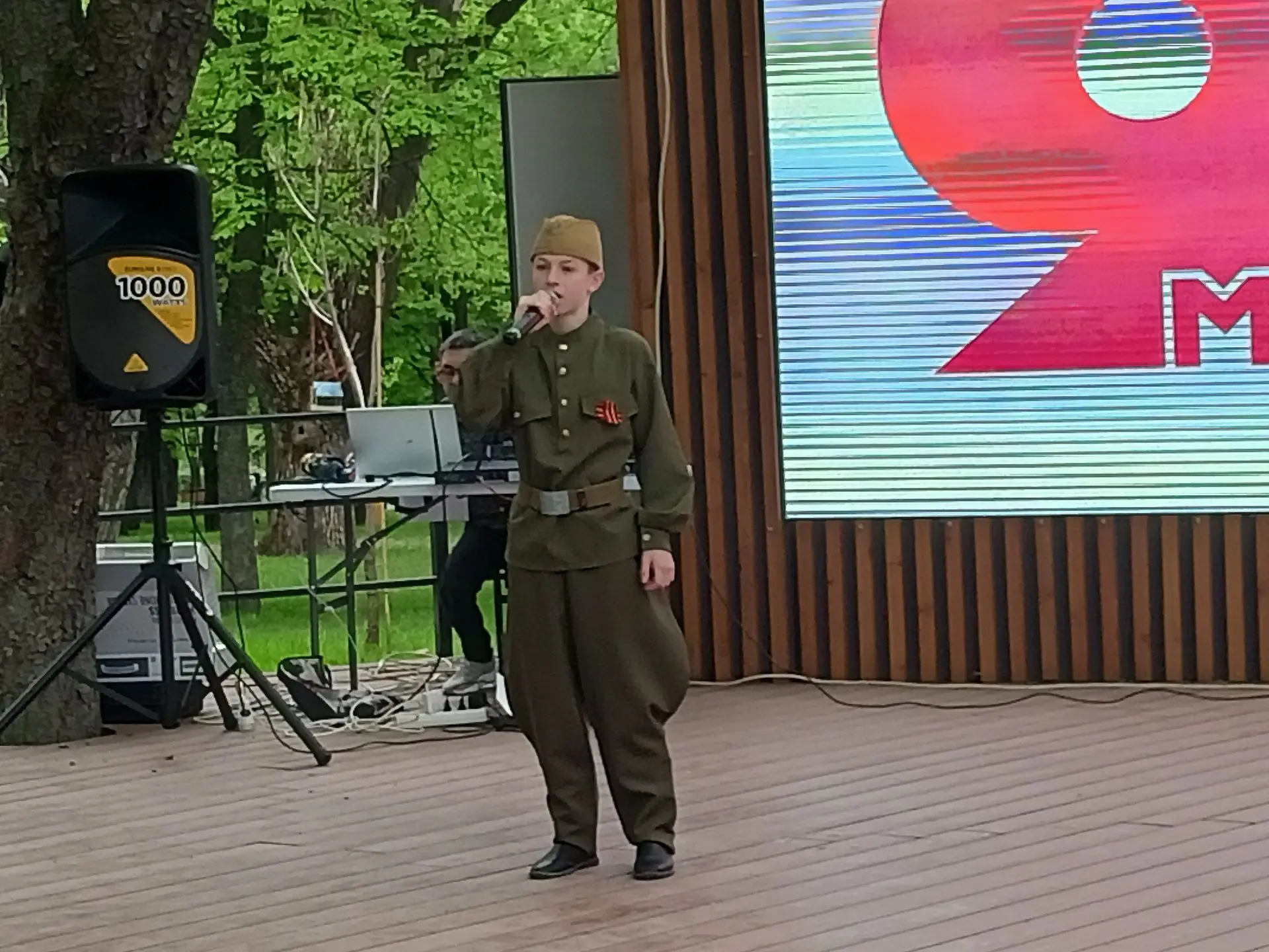 В день Победы в Парке пионеров прошел праздничный концерт  Творческие коллективы Дворца пионеров и ш