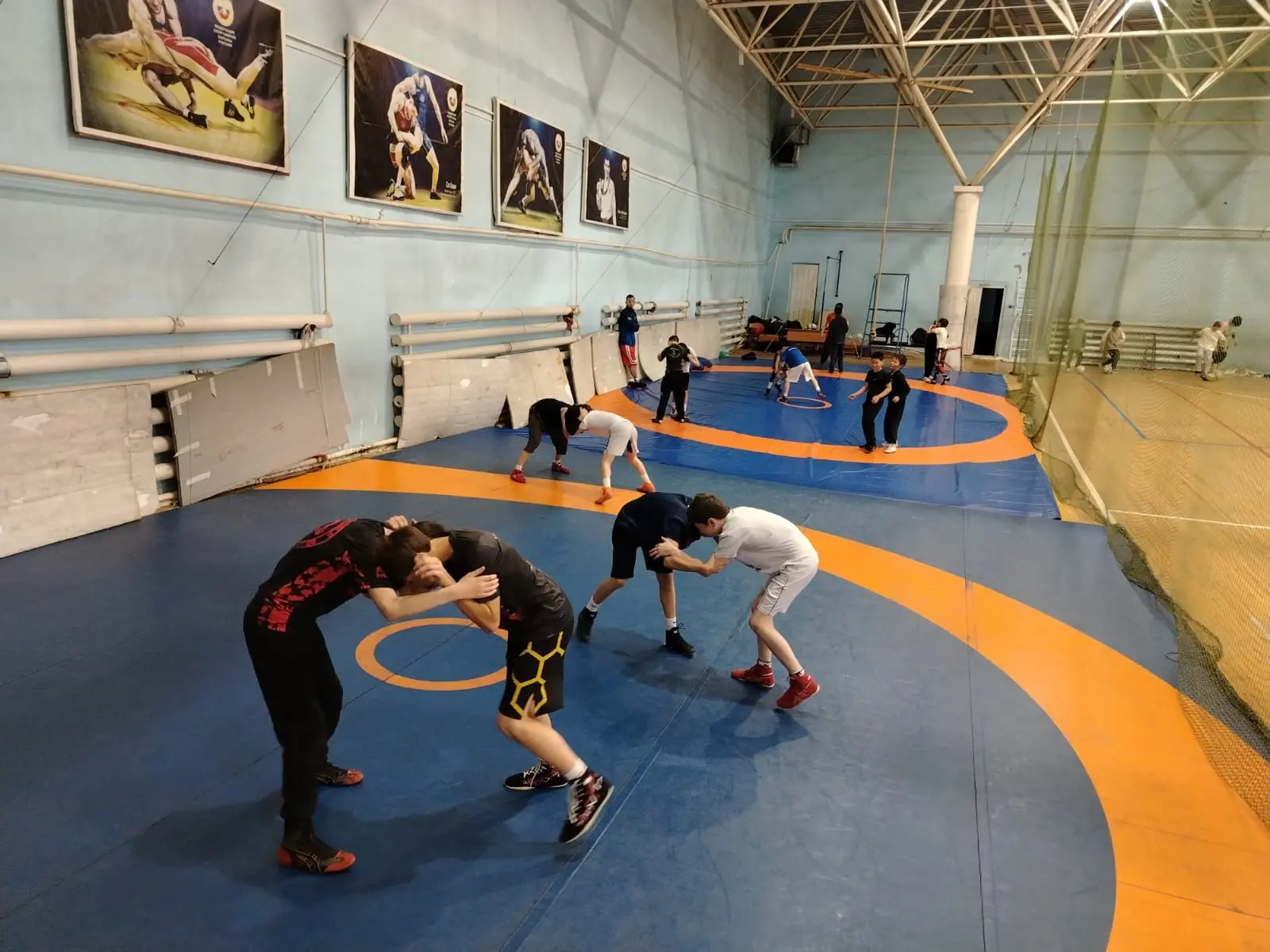 🤼‍♂️ В лагере «Сокол» продолжаются тренировки по вольной борьбе

В соответствии с программой лагеря
