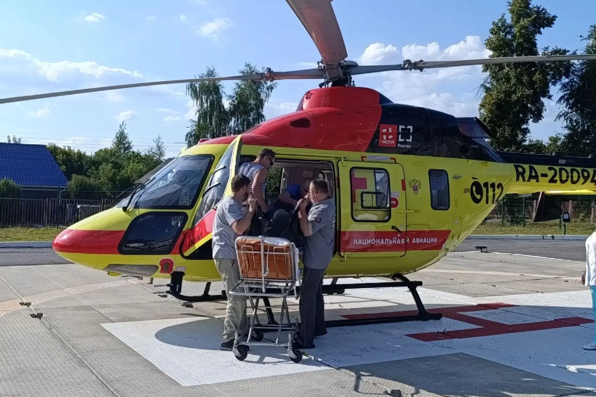 Пациентку с подозрением на опухоль мозга эвакуировали из Шумерли на вертолете