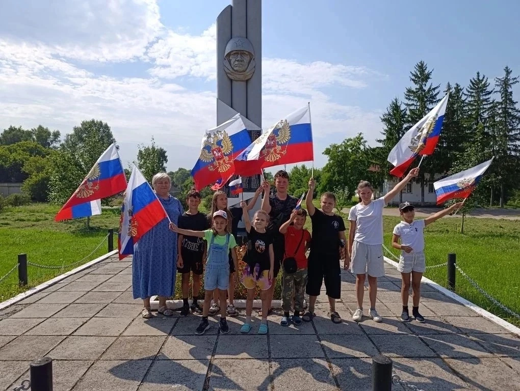 🎉 День Государственного флага в филиалах МУ «Культурно‑досуговый центр БМР»! 🇷🇺