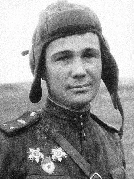 ПОСЛЕДНИЕ ПОДВИГИ АЛЕКСАНДРА КОСМОДЕМЬЯНСКОГО

В начале апреля 1945 года Александр Анатольевич Космо