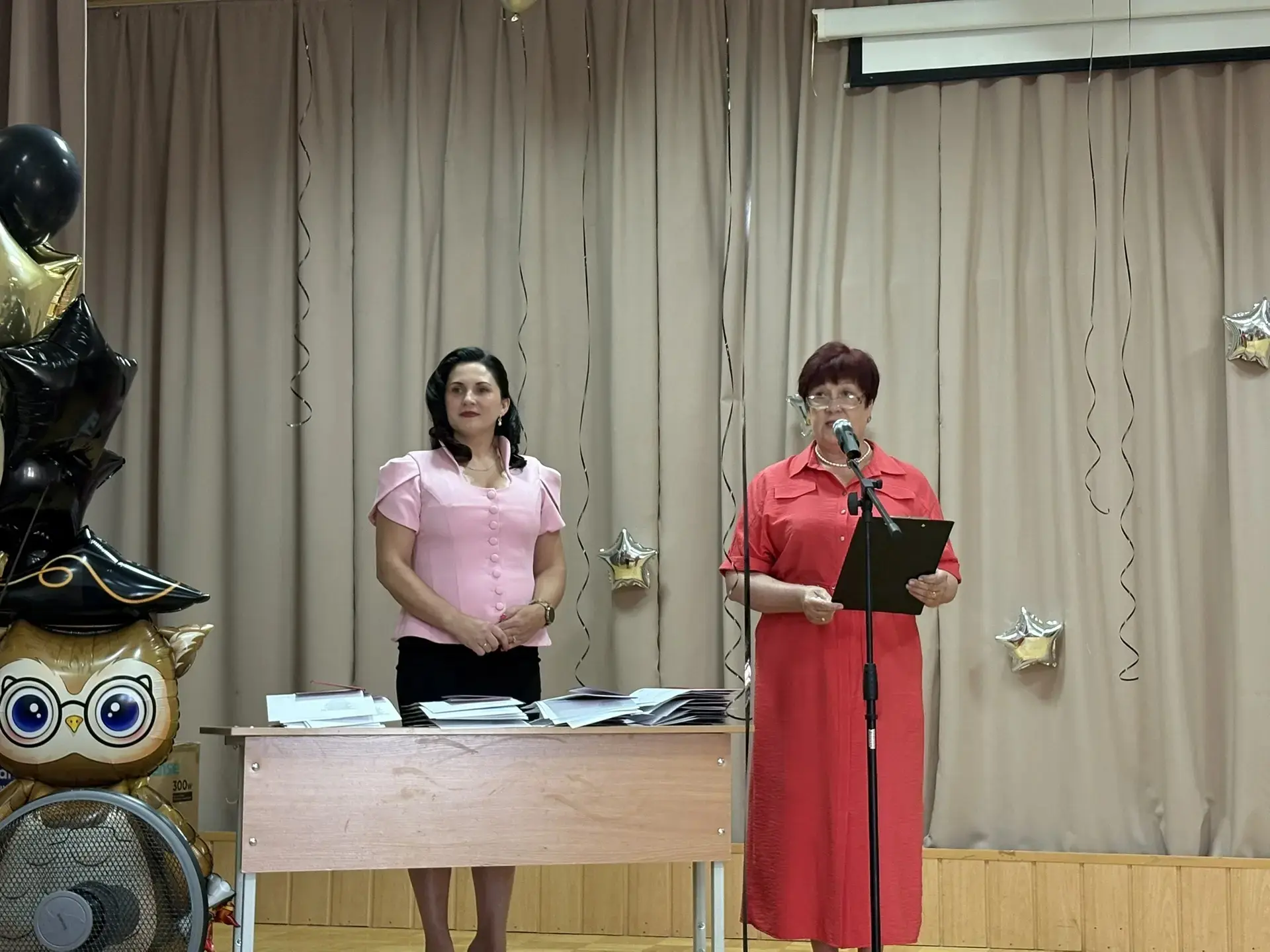 #новобатайскаясош9 #вручениеаттестатов В Новобатайской школе прошла церемония вручения ...