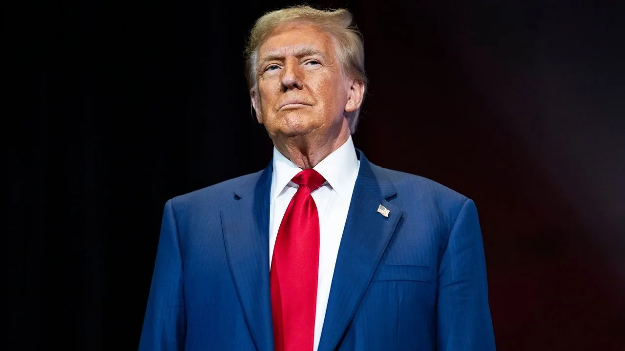Трамп хочет заставить Зеленского уйти с Донбасса и Запорожья, отказаться от НАТО и уйти...