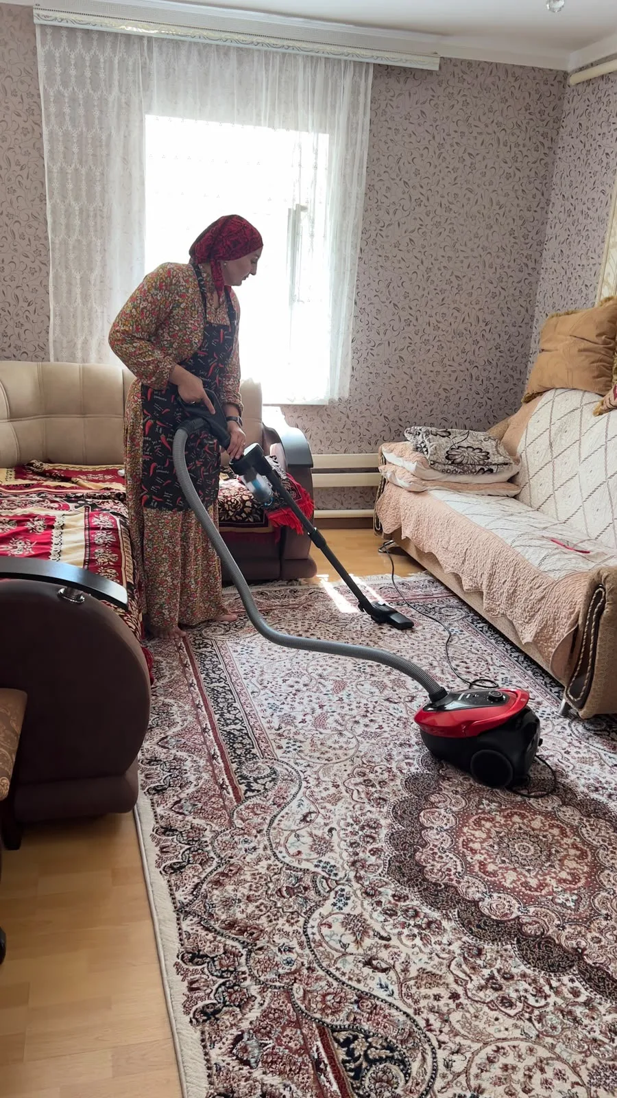 ✅Социальные работники 2-го отделения граждан пожилого возраста и инвалидов на дому пров...