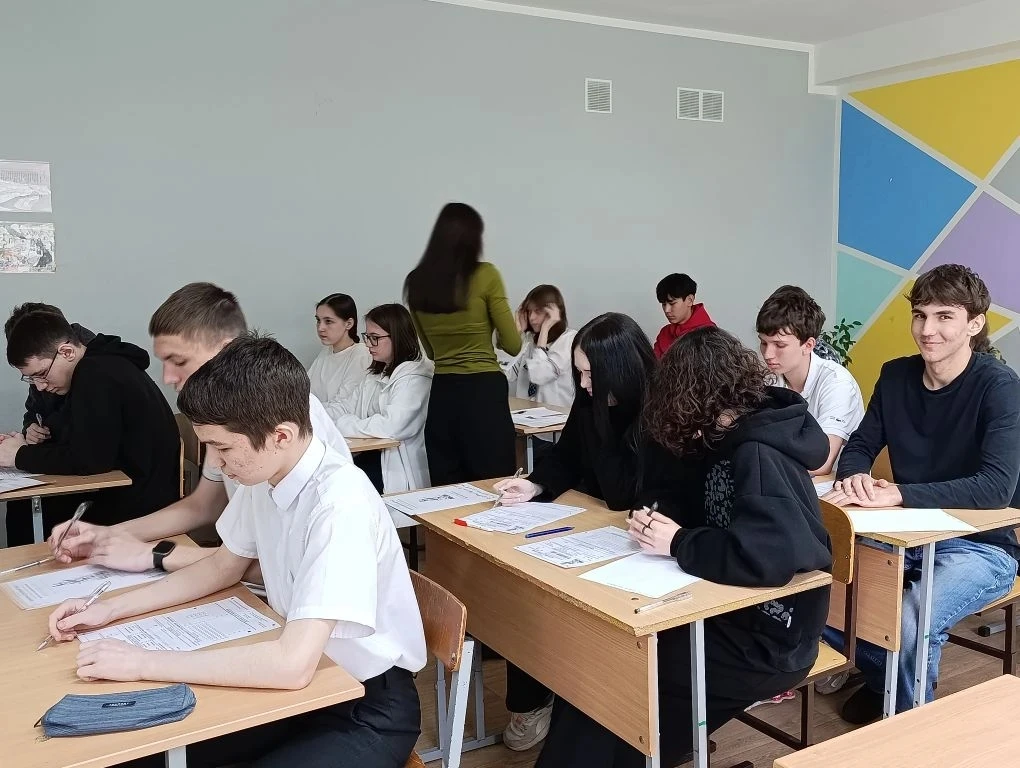 💥24 апреля, учащиеся МАОУ СОШ № 79 приняли участие во Всероссийской акции «Диктант Победы»❤️‍🔥  Это 