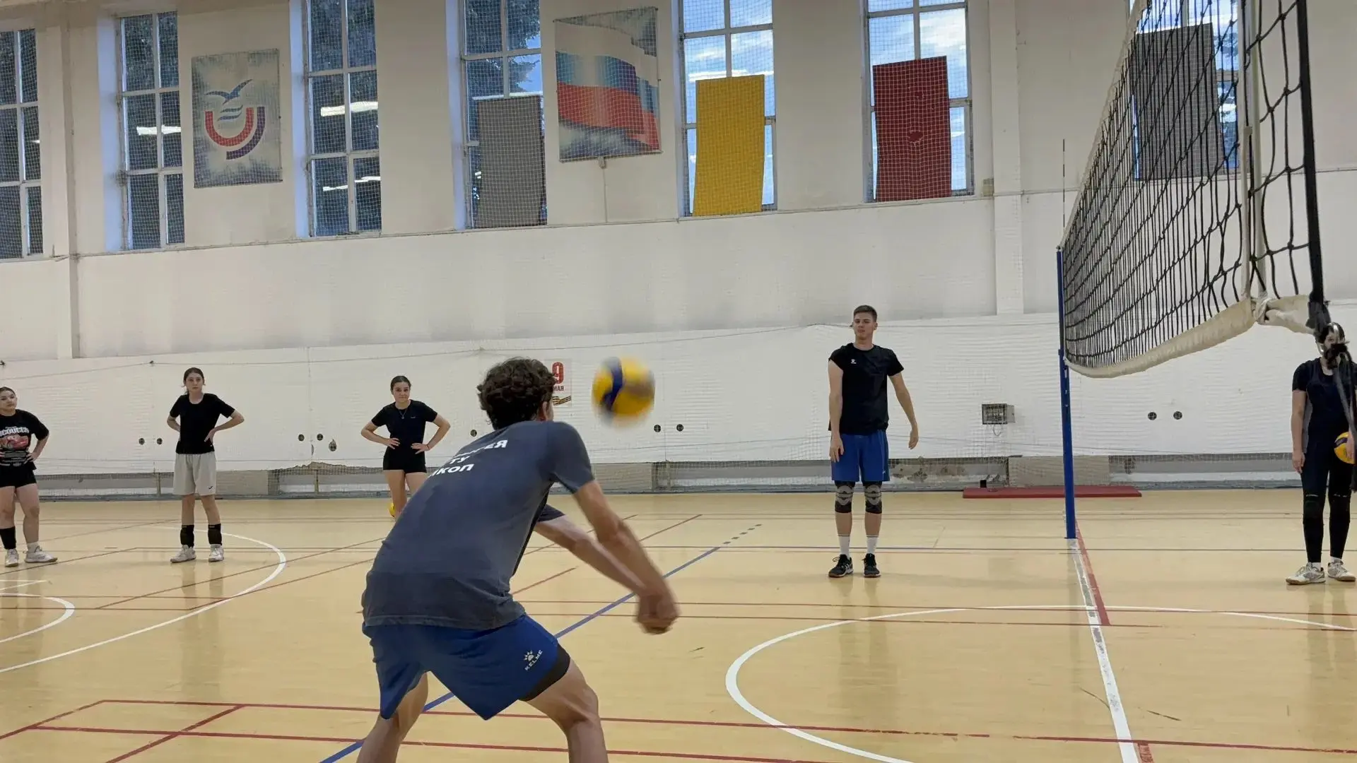 В спортивной школе №1 по волейболу и мини-футболу г.о. Нальчик второго сентября 2026 го...