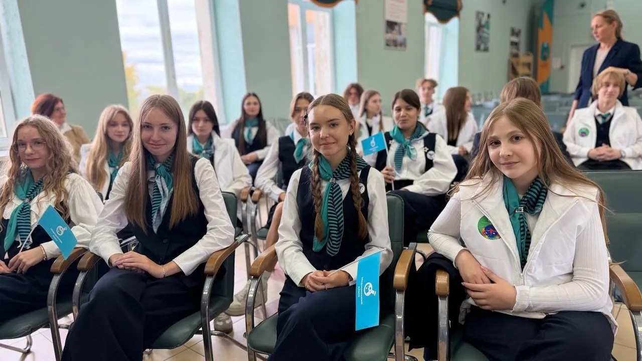 🇷🇺В Лицее № 62 состоялась встреча старшеклассников с сенатором Российской Федерации А...