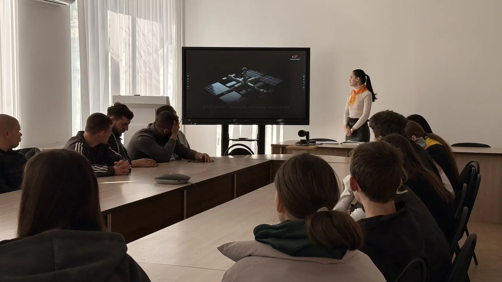 «Разговоры о важном» в Скадовском аграрном колледже! ❤️‍🔥  🗓Тема:«65 лет триумфа ко Дню космонавтики
