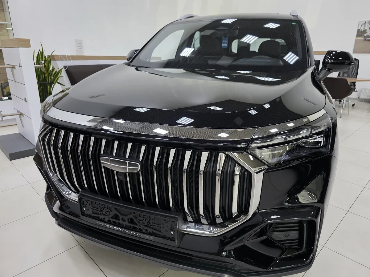 Geely Okavango — 7-местный кроссовер для больших семей.