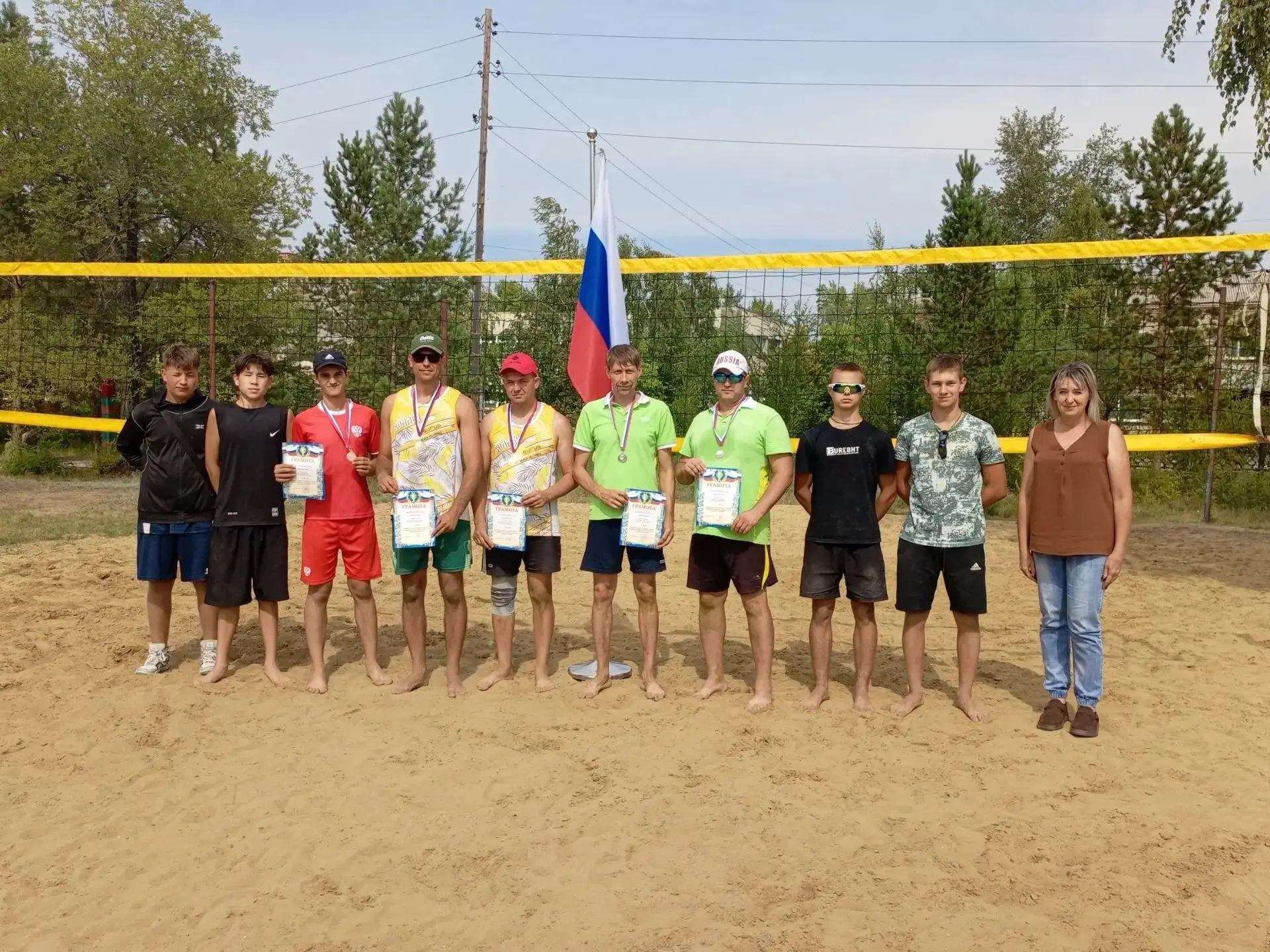 ✅ В Бурле закрыли летний спортивный сезон турниром по пляжному волейболу