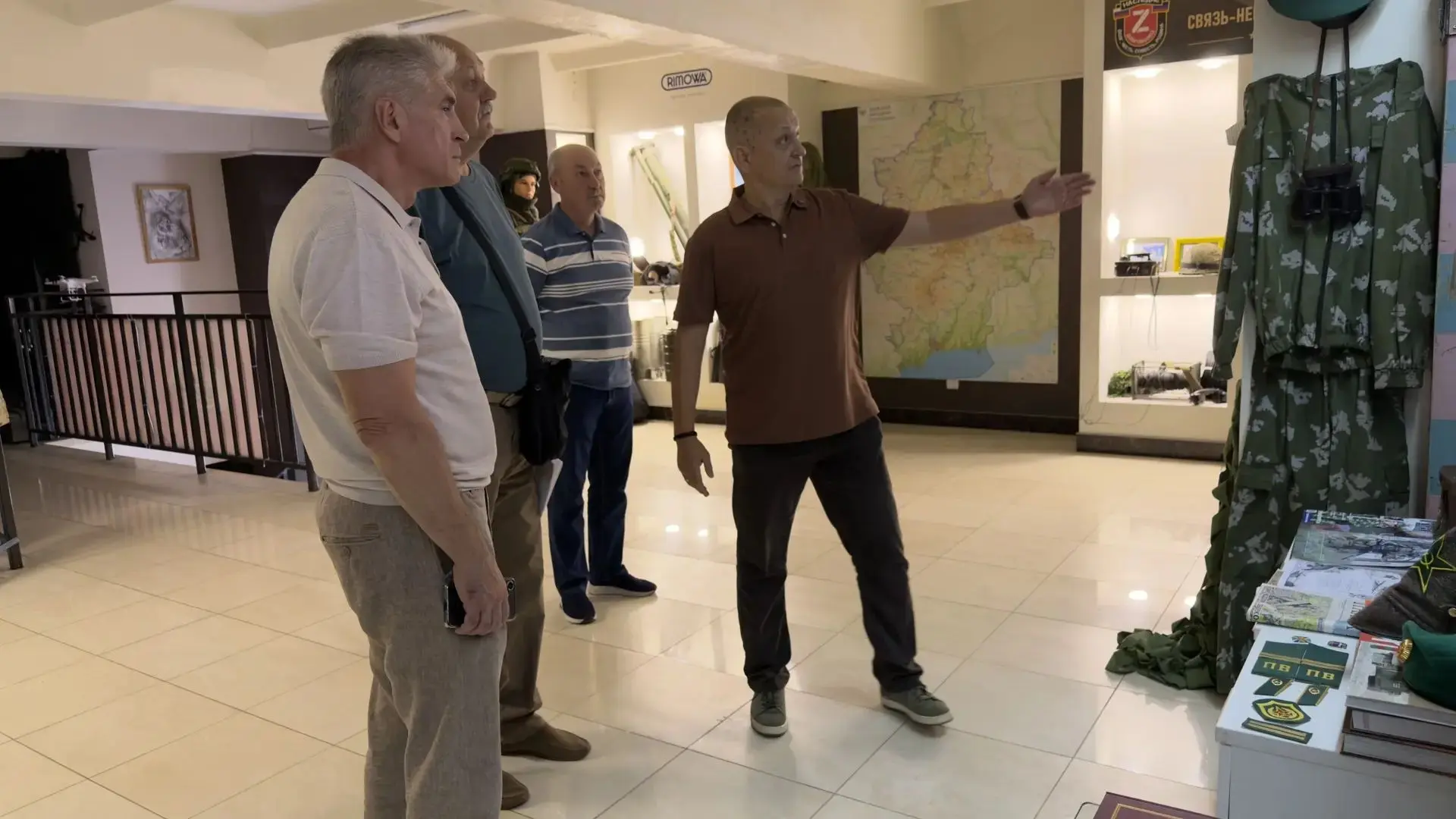 Провел экскурсию в Доме Ветерана для ветеранов пограничных войск. Особое внимание наших...