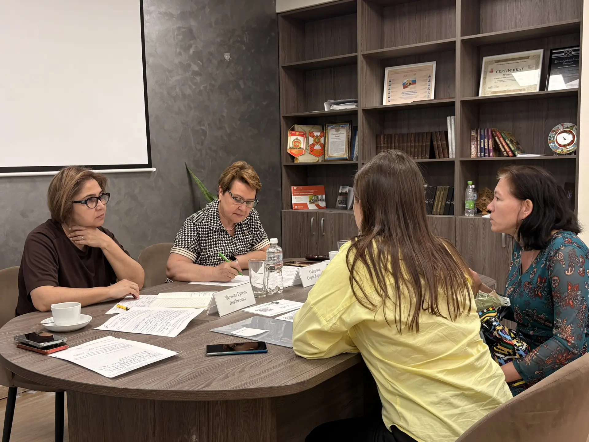 Провела совместный прием граждан с руководителем филиала Государственного фонда «Защитники Отечества