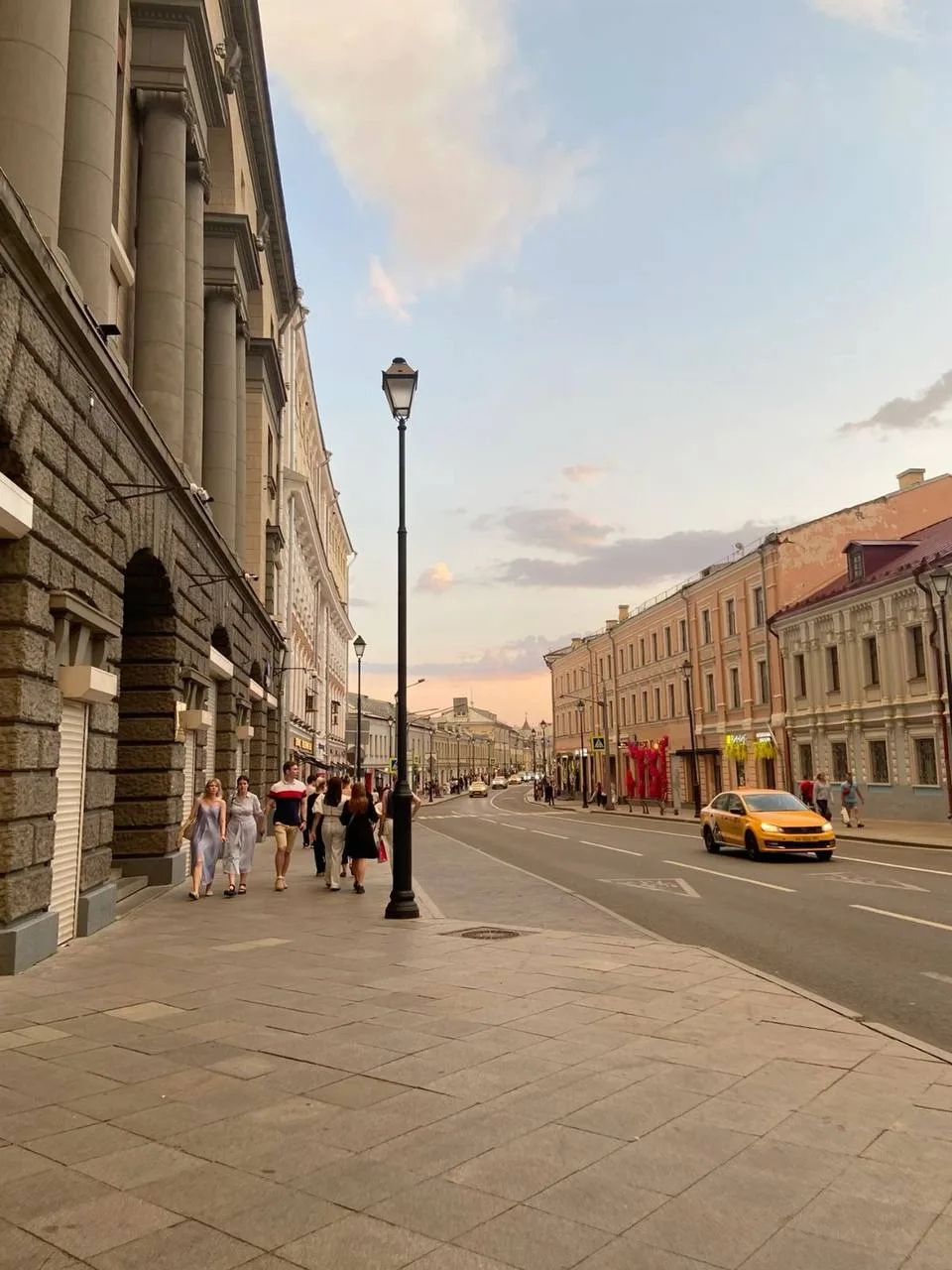 🌤 В Москве сейчас по-летнему тепло

За окном +25, облачно с прояснениями и без осадков. Отличная по