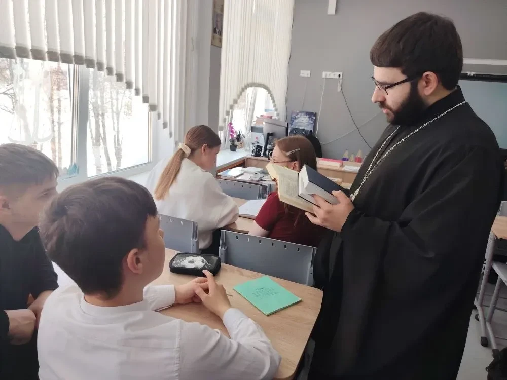 16 марта в рамках празднования Дня православной книги в Михневской средней школе прошла необычная и 