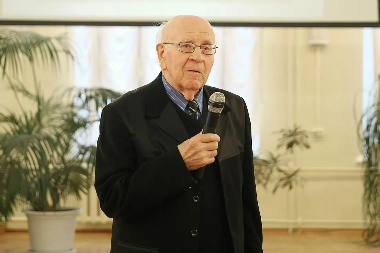 ВЛАДИМИР АРСЕНТЬЕВИЧ СИТНИКОВ
Сегодня, 28 июля, 96 лет со дня рождения Владимира Арсентьевича Ситник