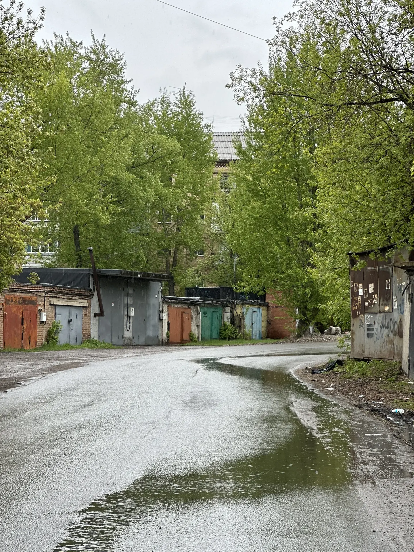Налево пойдешь, направо свернешь - достопримечательность найдешь.