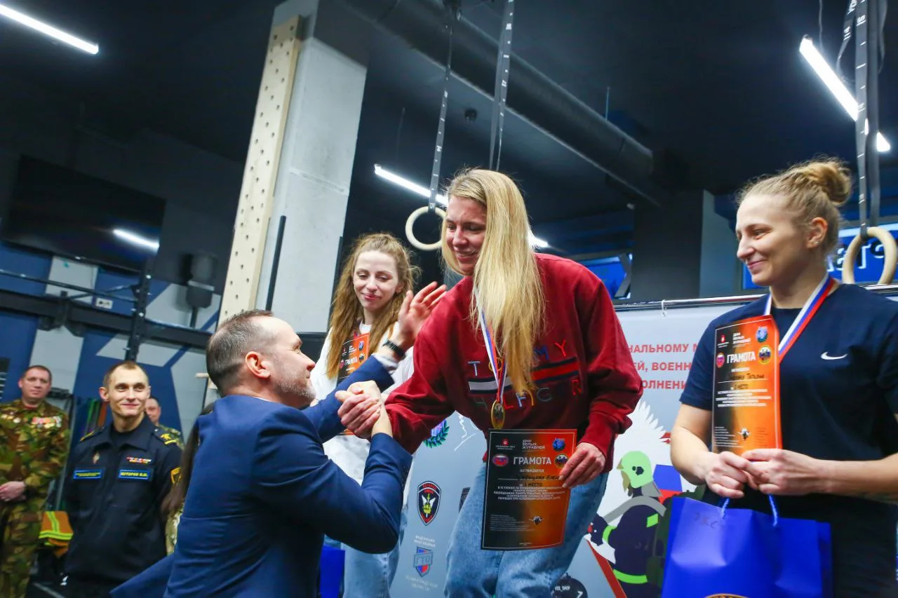 21 февраля в спортивном клубе  KT CROSSFIT состоялся VI турнир по функциональному многоборью "Памяти