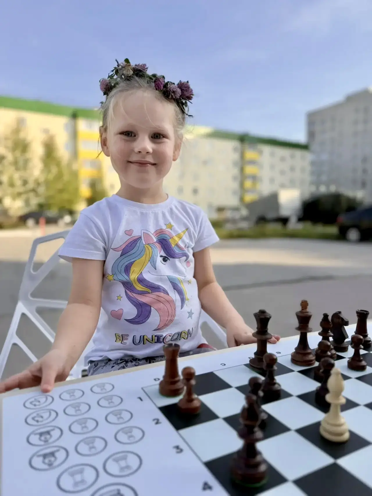 ЛОВИМ ТЕПЛЫЕ СЕНТЯБРЬСКИЕ ДНИ И ИГРАЕМ В ШАХМАТЫ ☀️