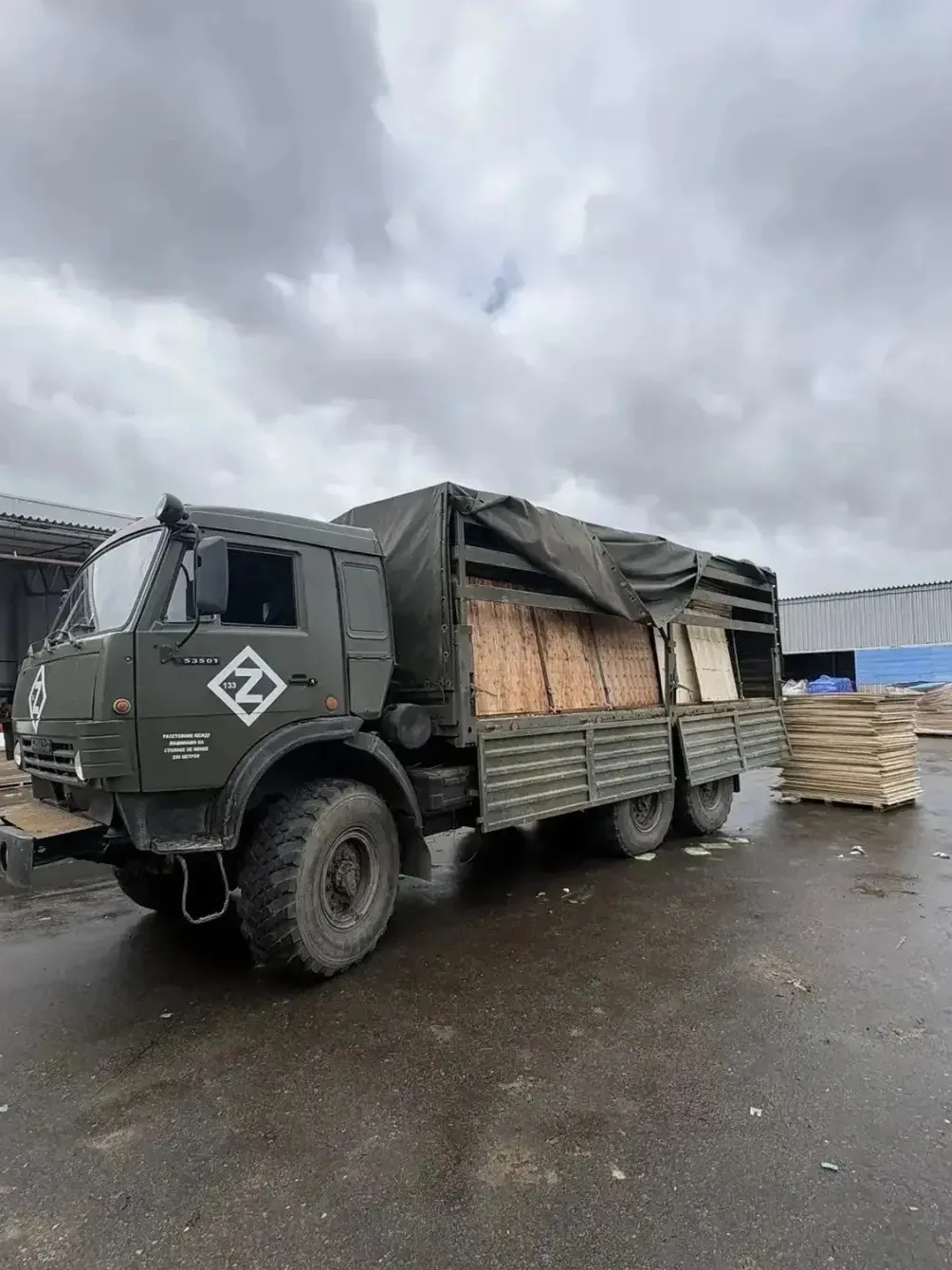 🇷🇺Состоялась погрузка гуманитарной помощи для 4-го Калужского батальона и ремонтной роты 4-й танко