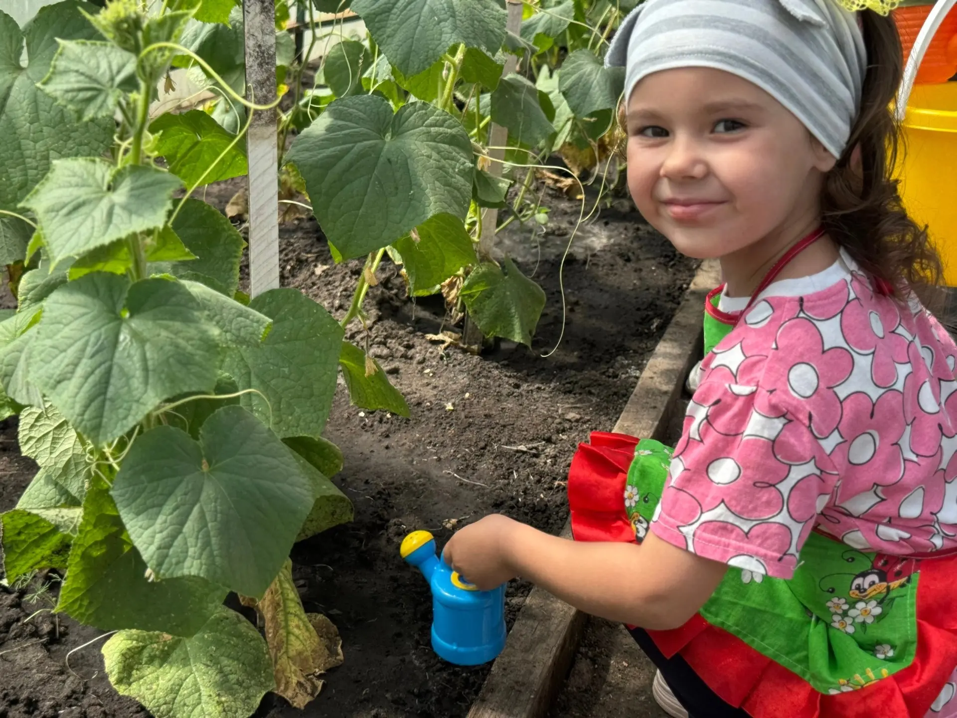 Трудовой десант в группе «Гномики»🪏 🪴🥒🥬🍆🥕🧅- лучший способ научить ребенка быть не просто набл