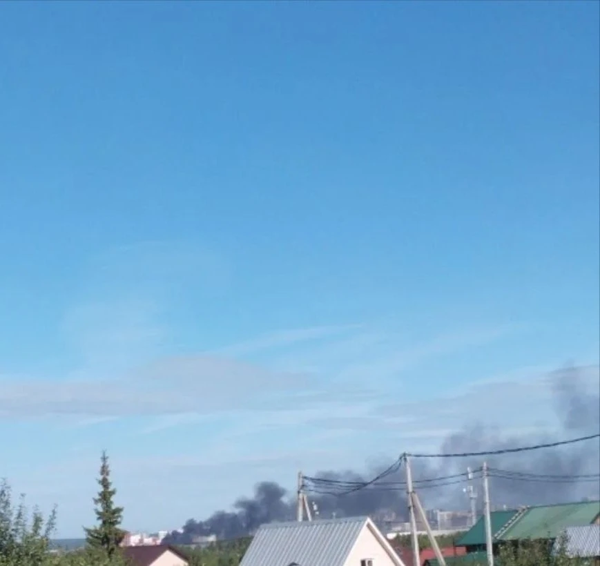 Дроны ударили по складу Wildberries в Екатеринбурге, начался пожар, сообщили в пресс-службе компании