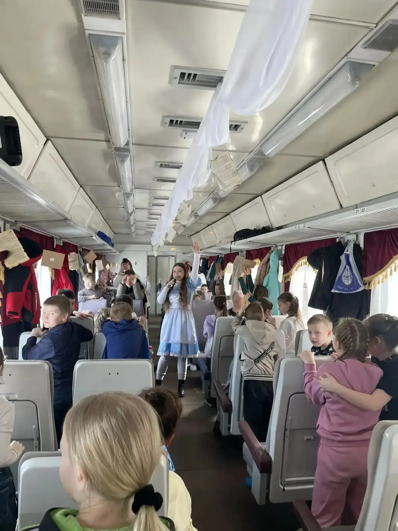 Ретро-приключение 2в класса 🚂✨