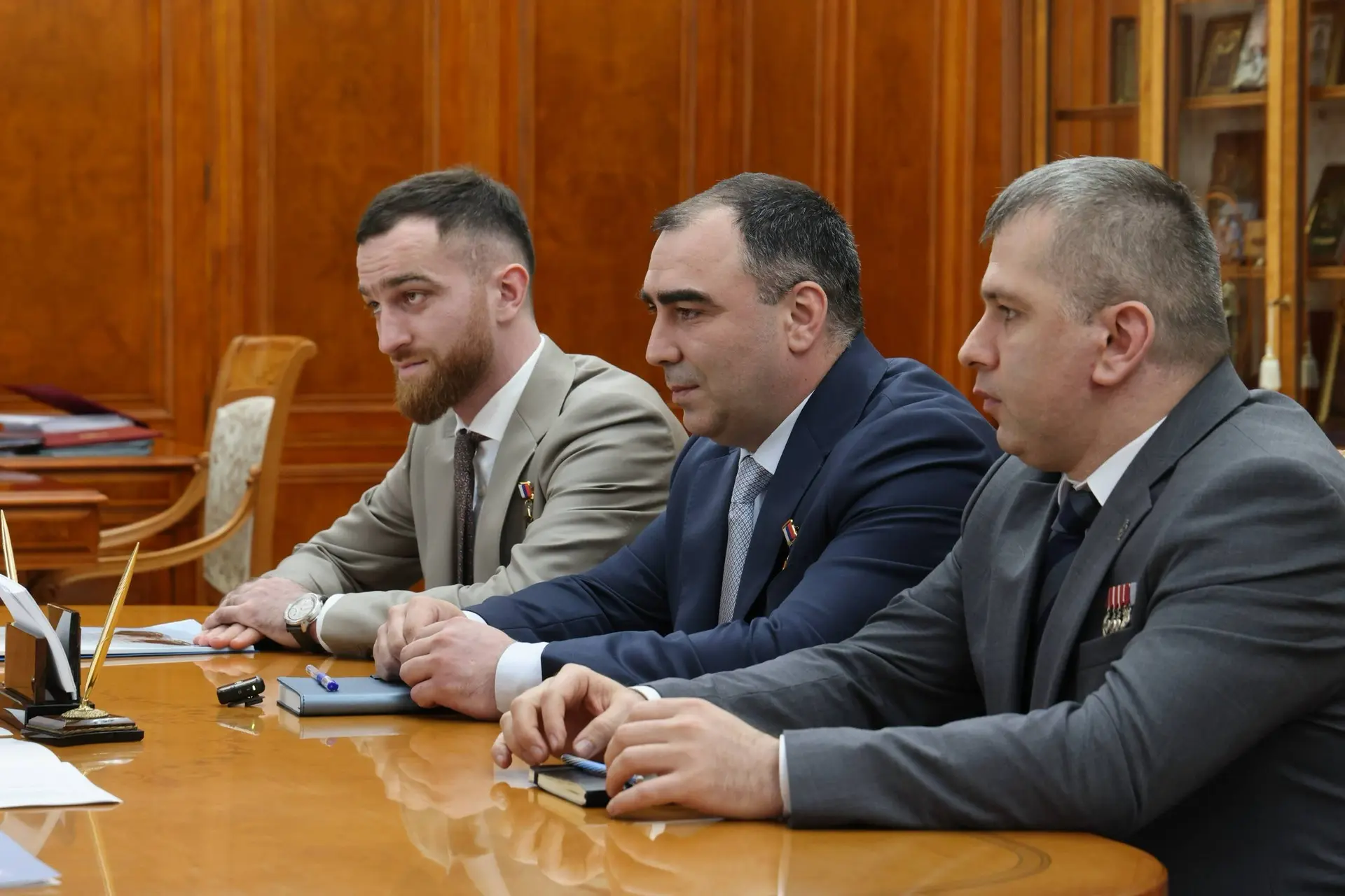 📍 Фёдор Щукин встретился с участниками программы «Время героев».  С Героями России Темирланом Абутал