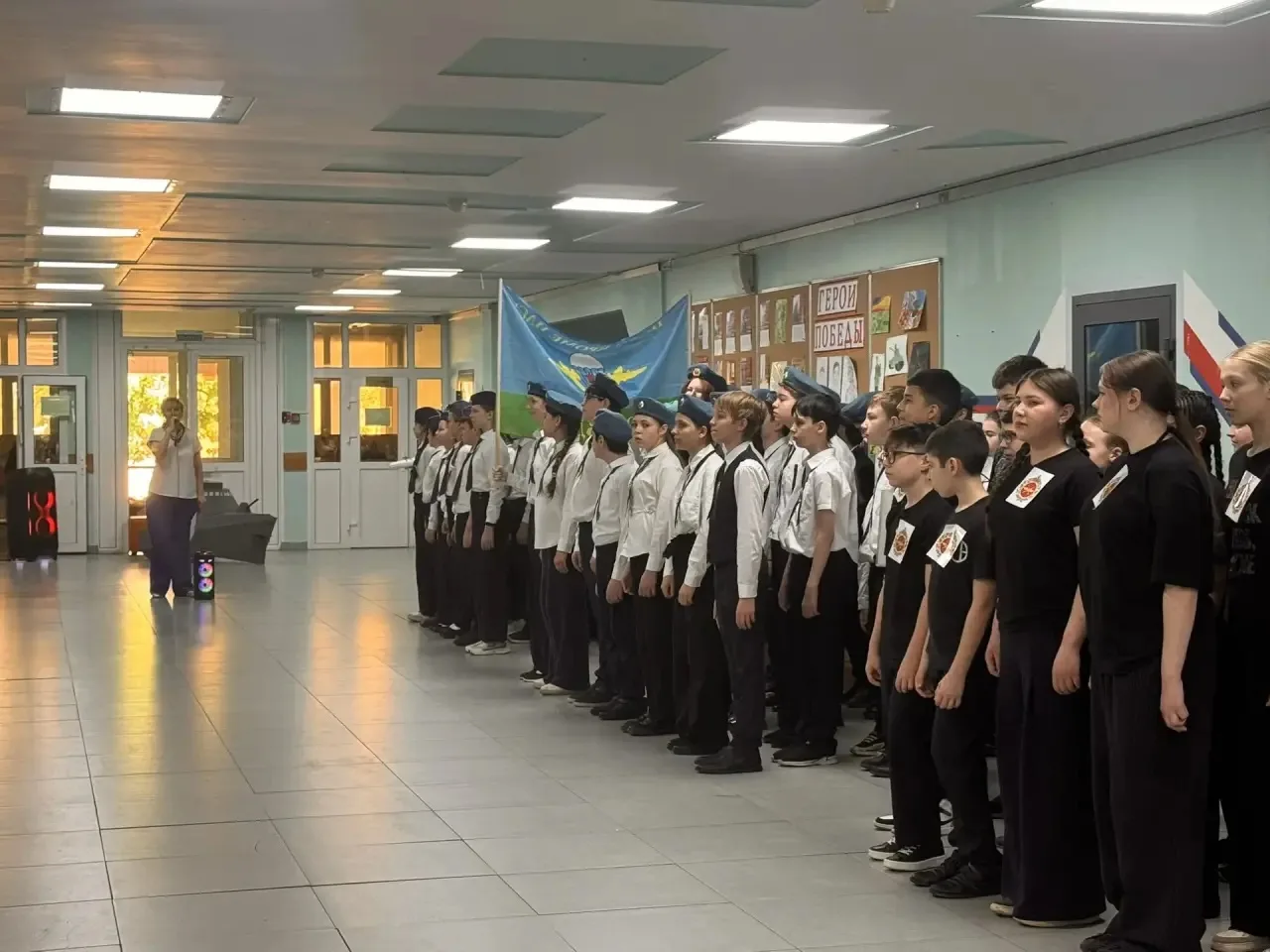 🎉 Смотр строя и песни в честь Дня Великой Победы прошёл в МБОУ СОШ №9  ⚡️ Наши ученики продемонстрир