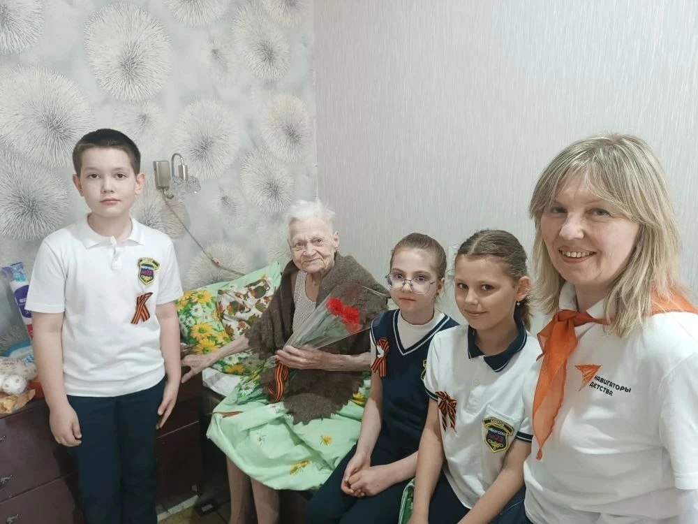 💐❤️Поздравление ветеранов. С каждым годом рядом с нами остается все меньше тех, кто прошел через сур