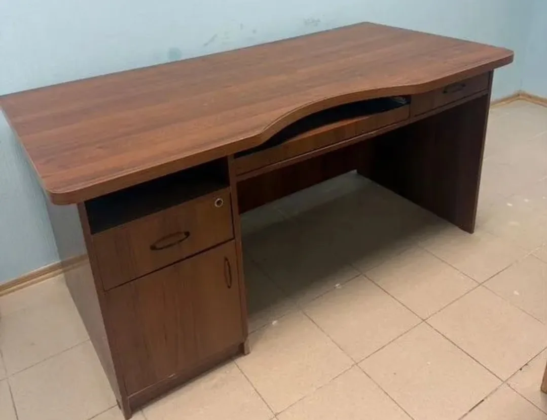 Компьютерный стол самовывоз