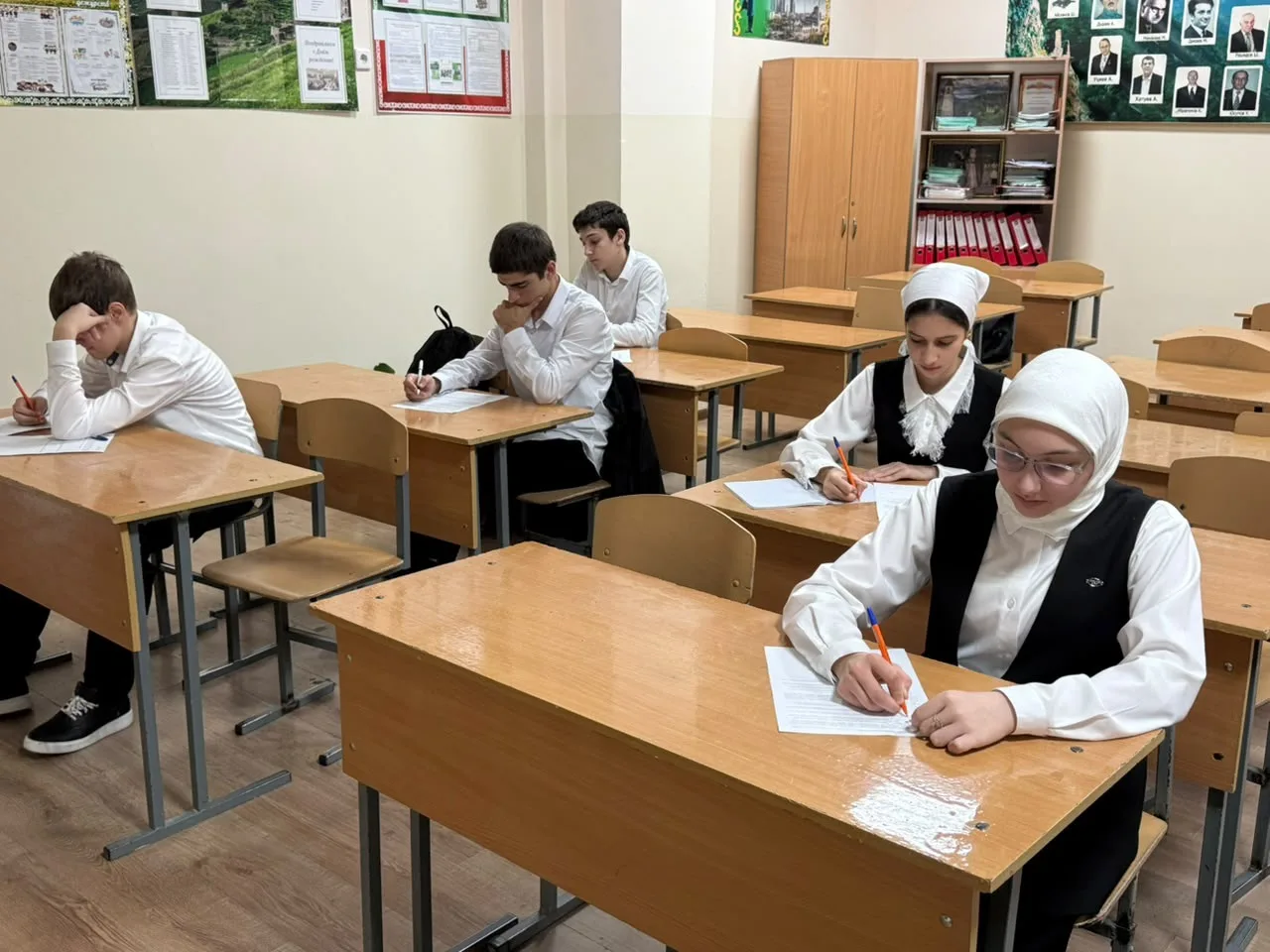 В МБОУ «Гудермесская СШ №5» стартовала Всероссийская олимпиада школьников — 2026. Сегод...