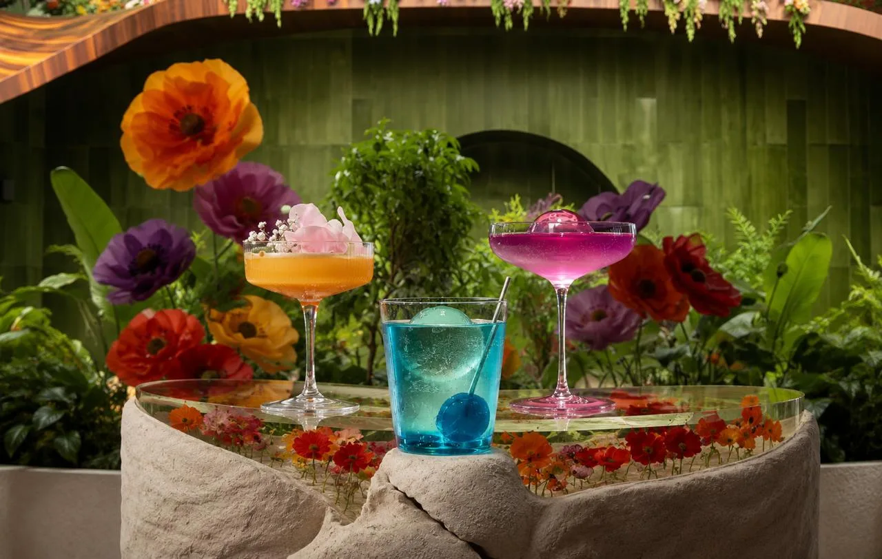 Цветы – искусство, а искусство, как вы знаете, может быть разным🥂

🪻Лавандовый лимонад
Ингредиенты