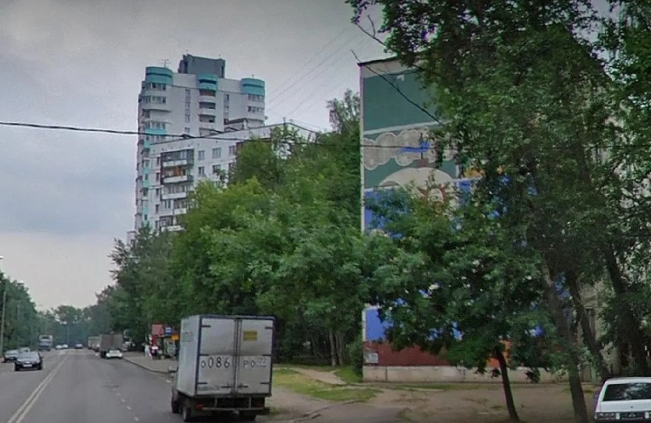 🥰 Те самые мозаичные фасады домов на Ангарской улице, где были изображены фрагменты сю...
