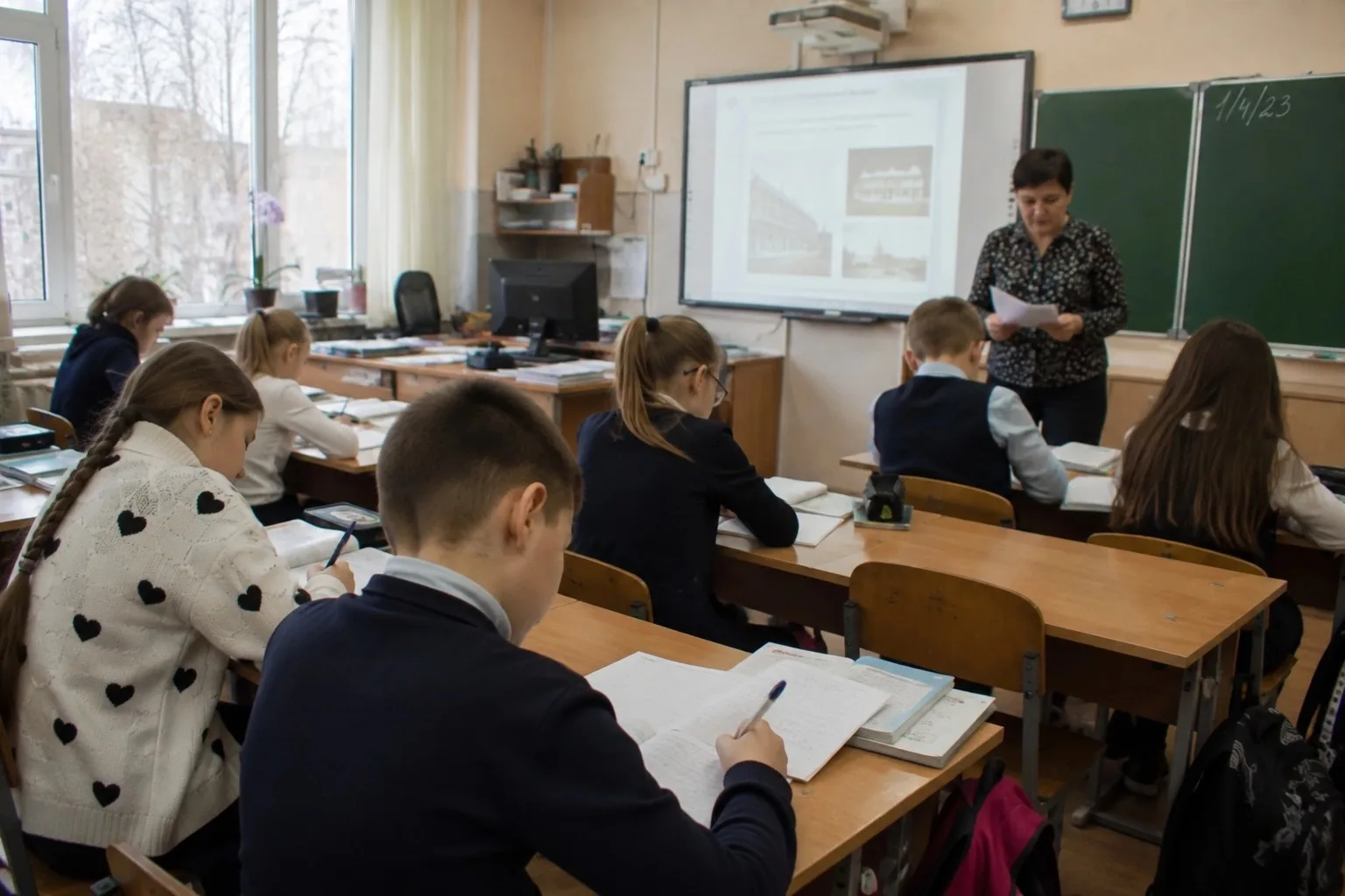 ⚡️Школьники продолжат учиться 11 лет