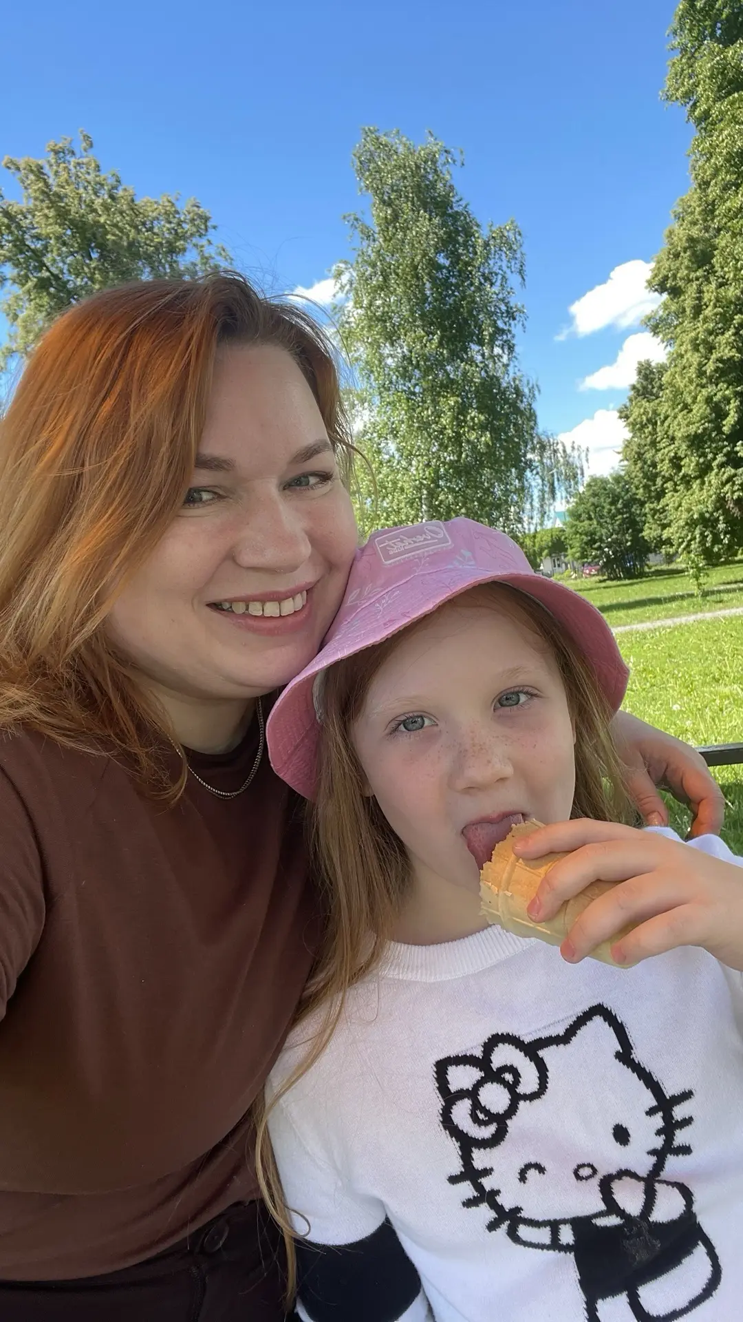 "Мам, а про что я буду писать сочинение в школе на тему "Как я провела лето"?