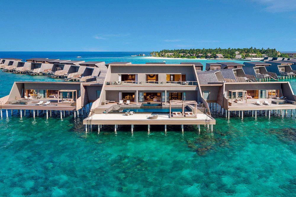 Это знак взять паузу и улететь к океану — в роскошный отель The St. Regis Maldives Vomm...