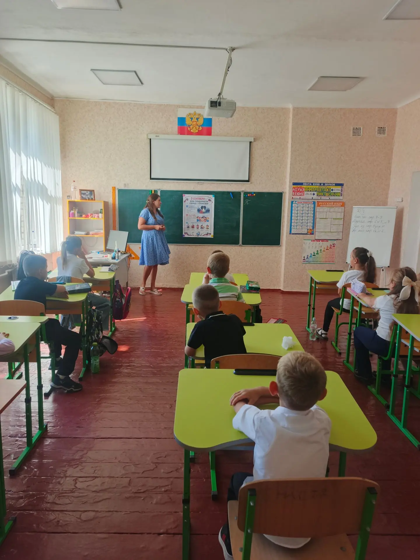 В 1-4 классах прошел урок памяти «Не забудем Беслан!»,🕯️ посвященный Дню солидарности ...