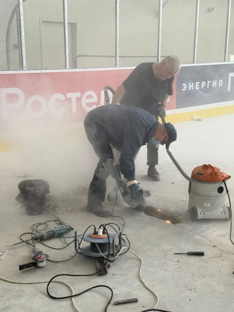 Друзья!
У нас случилась авария, из-за чего пришлось завершить сезон чуть раньше чем обычно, но наши 