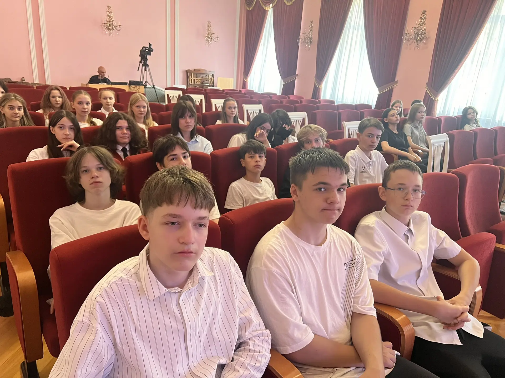 8 В на мероприятии посвященном дню солидарности в борьбе с терроризмом