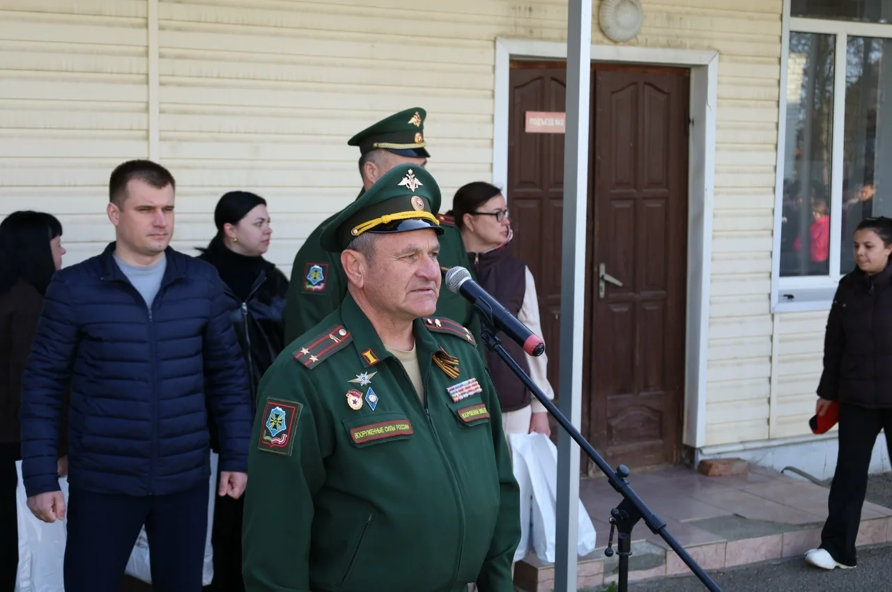❤ Провожаем наших героев! Сегодня утром с особым чувством провожали в армию 28 наших парней — они от