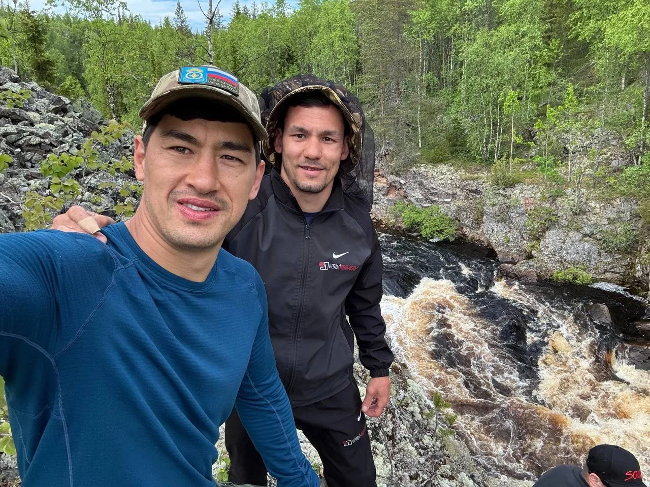 🌏 Дмитрий Бивол и Мухаммад Шехов отдыхают на рыбалке после успешно проведенных боев в ...