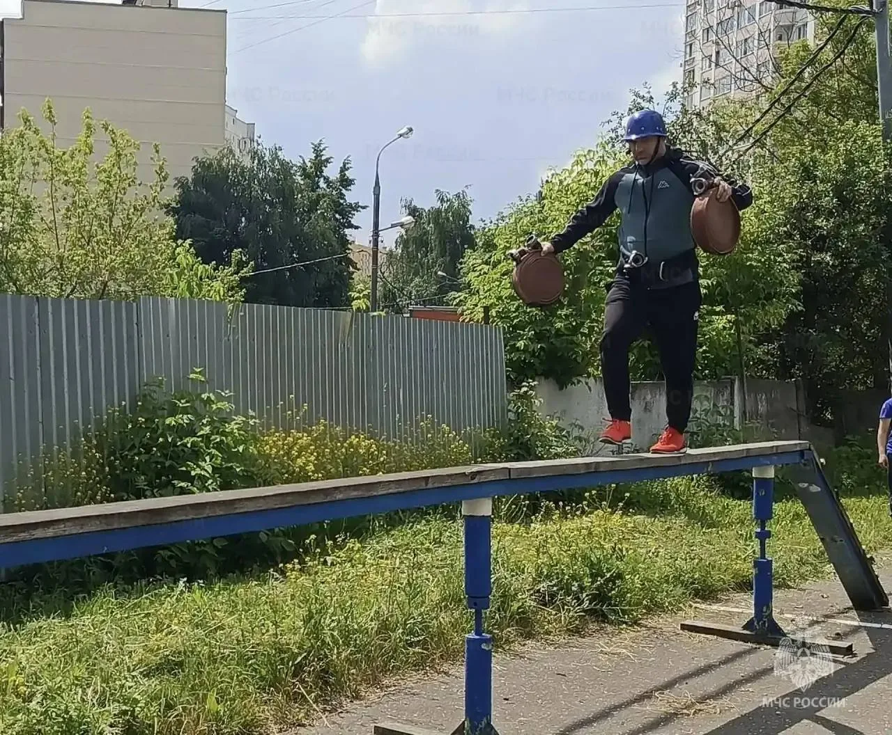 В Видном прошли соревнования добровольных пожарных подразделений

На базе 28 пожарно-спасательной ча