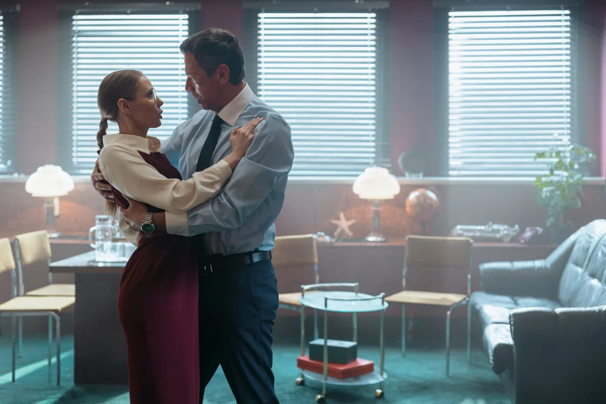 Андрей Мерзликин на первых фото со съемок комедийного сериала «ИИнга».  Циничный мэр Новоправдинск