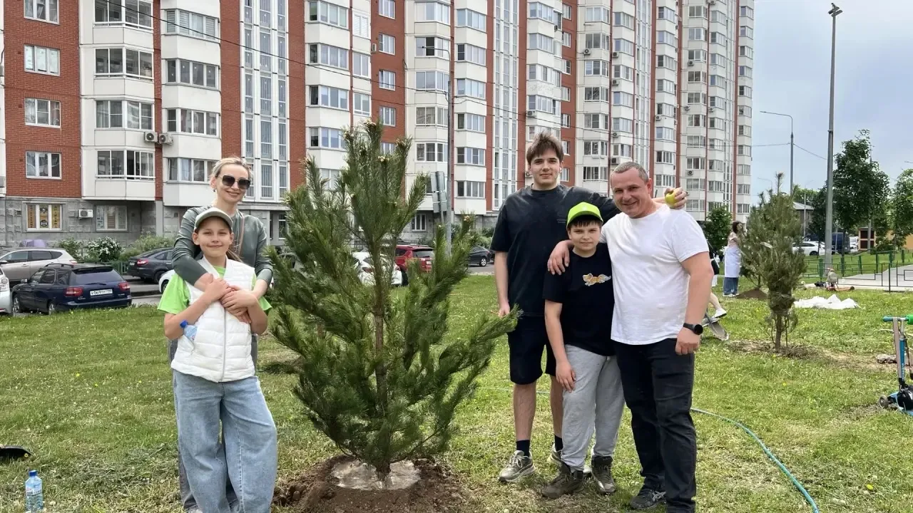На фотографиях запечатлена по-настоящему дружная и сплочённая команда! Очень приятно видеть, как сот