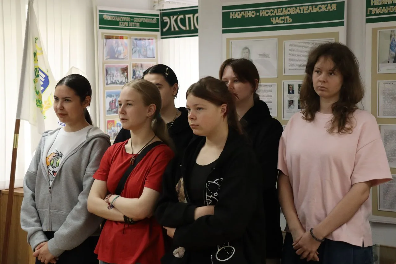В выставочном зале Центра истории и культуры НГГТИ открылась новая выставка картин «Энергия искусств