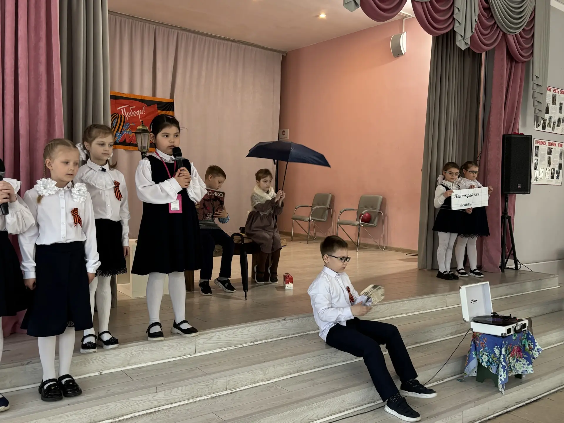 🎭 Наши маленькие герои слышат «Эхо войны» Это нужно было видеть! 4 и 5 мая в МОУ СОШ 18 имени Подоль