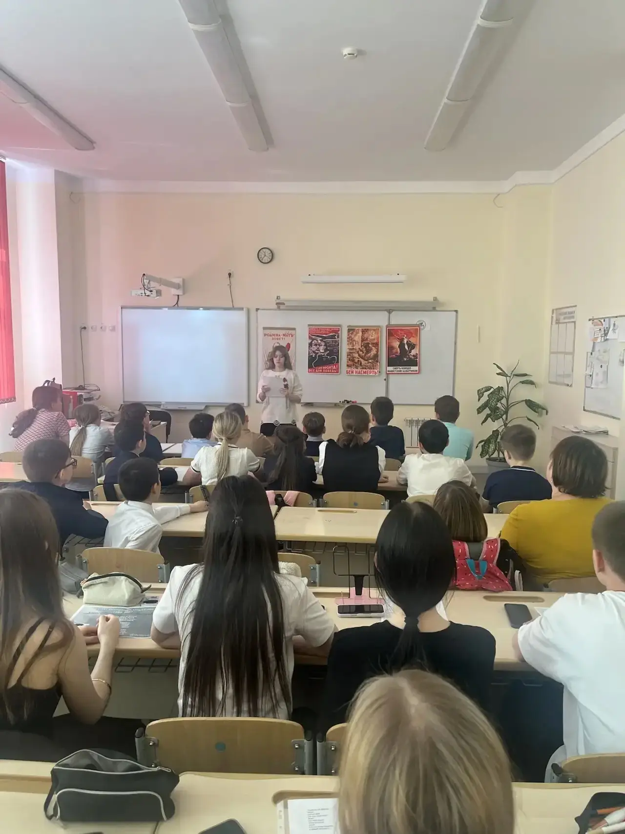 📖 ЛИТЕРАТУРНАЯ ГОСТИНАЯ «БЫЛА ВОЙНА… БЫЛА ПОБЕДА»: ТВОРЧЕСТВО И ПАМЯТЬ 📖  В нашей школе состоялась д